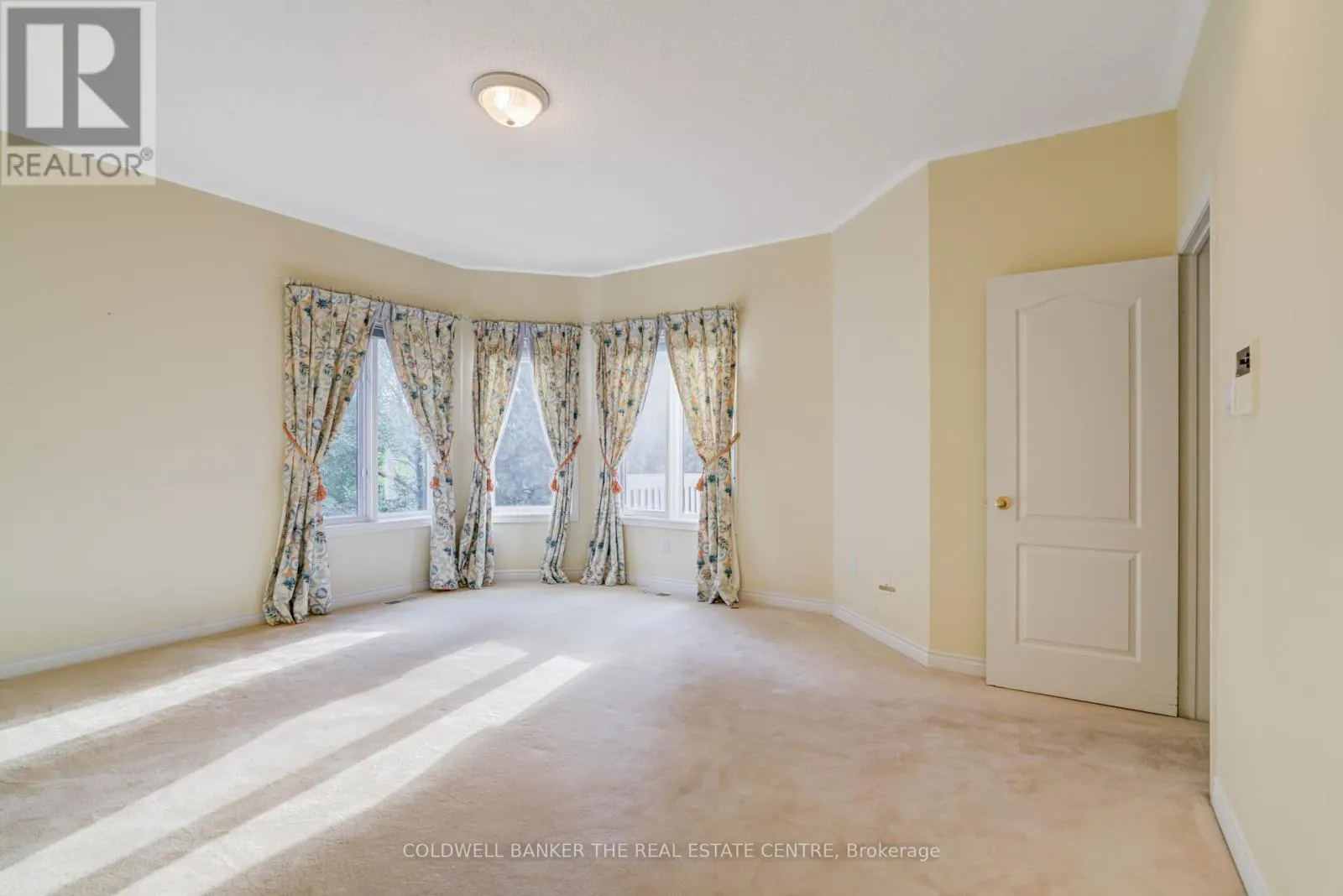 206 SHAFTSBURY AVENUE