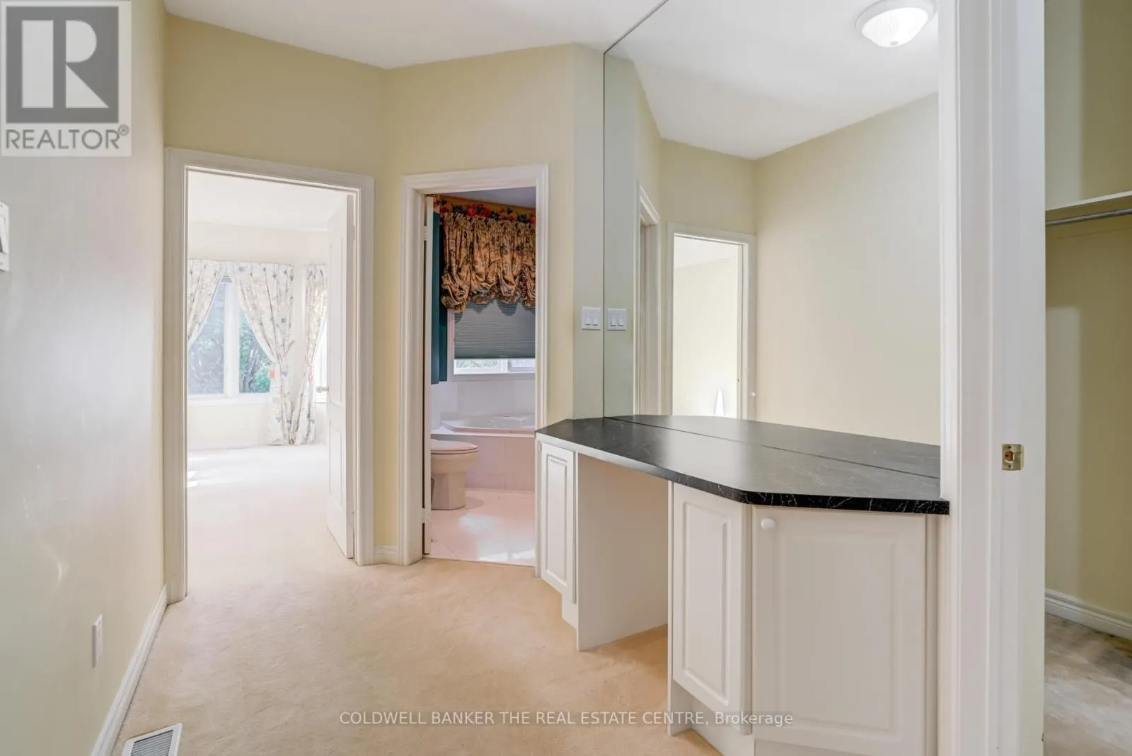 206 SHAFTSBURY AVENUE