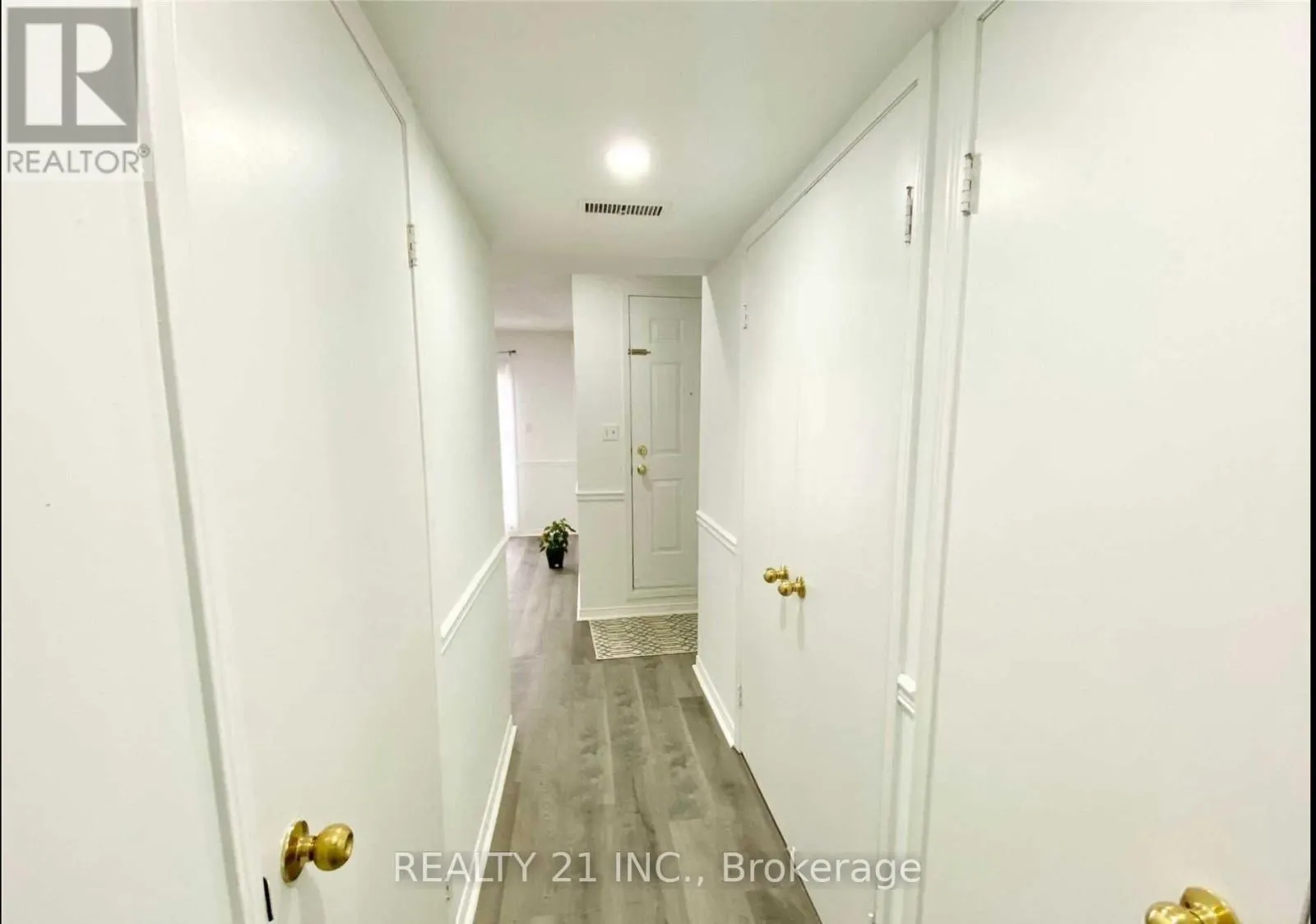 1036 - 75 WELDRICK ROAD E