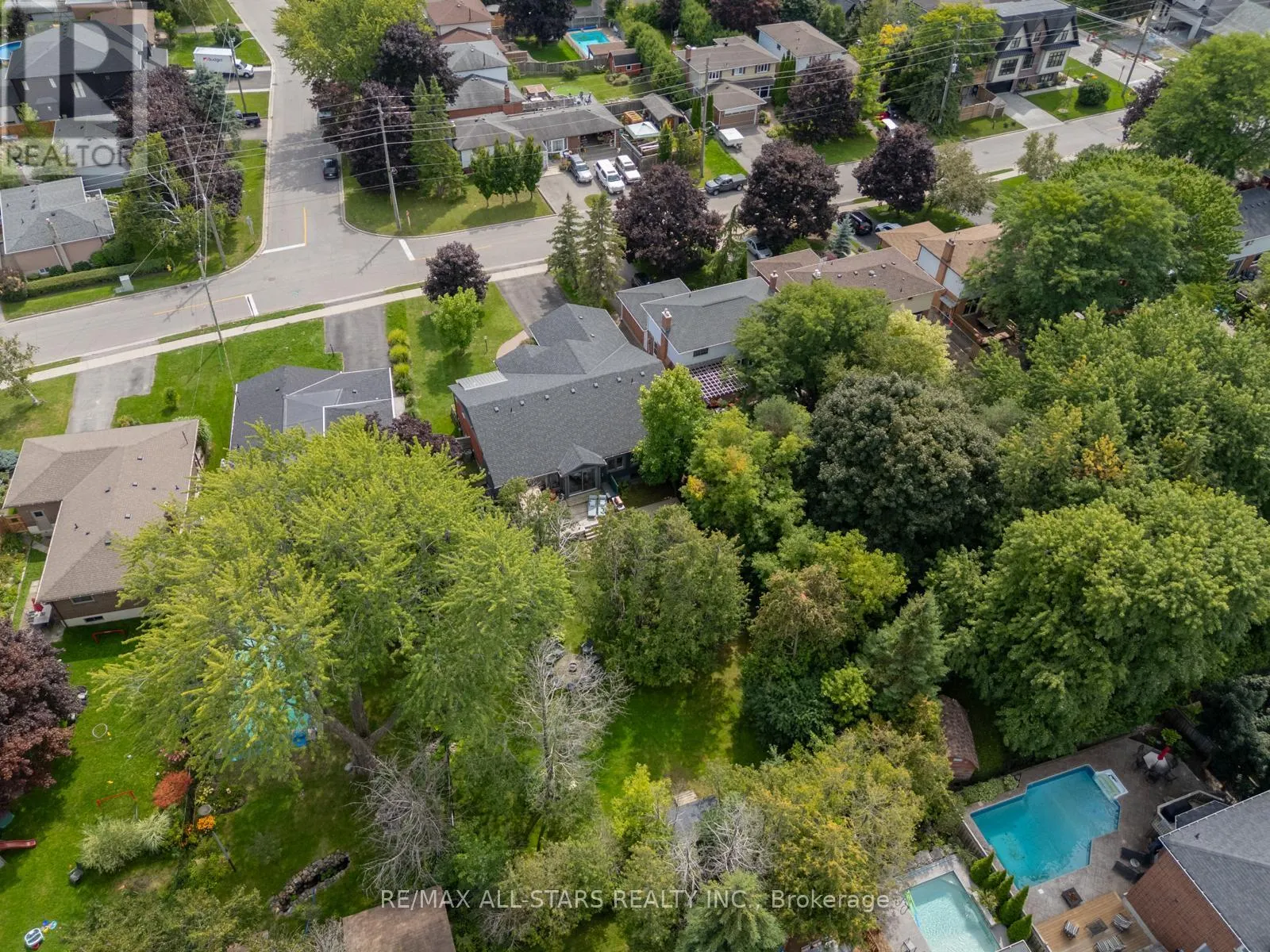 85 MANITOBA STREET