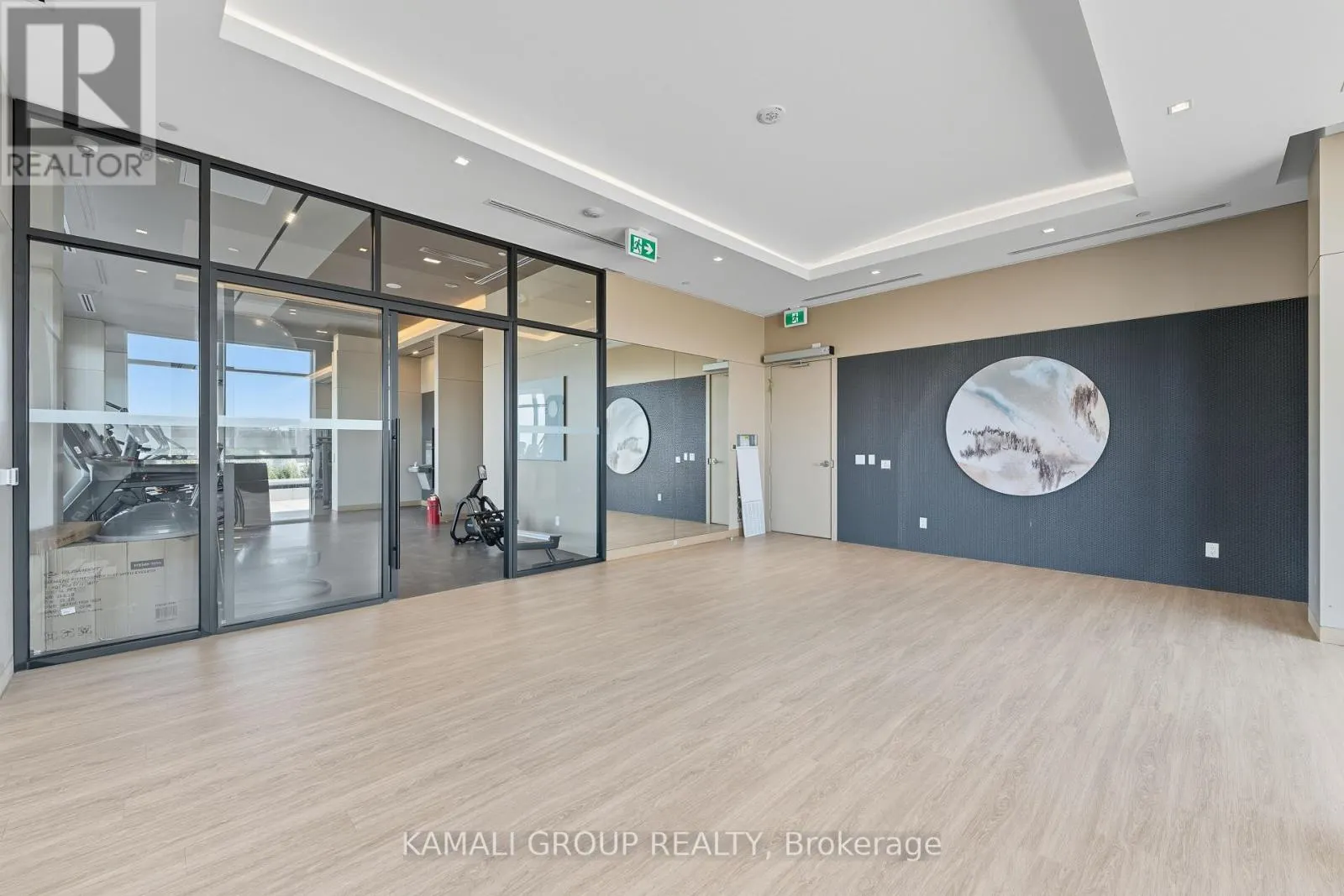 523 - 8888 YONGE STREET