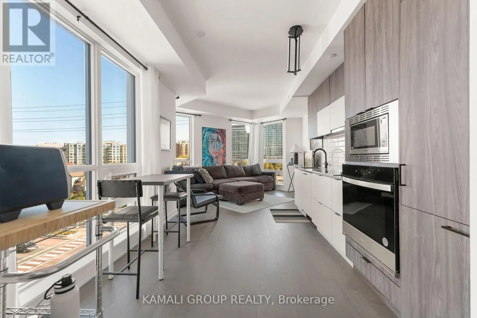 523 - 8888 YONGE STREET