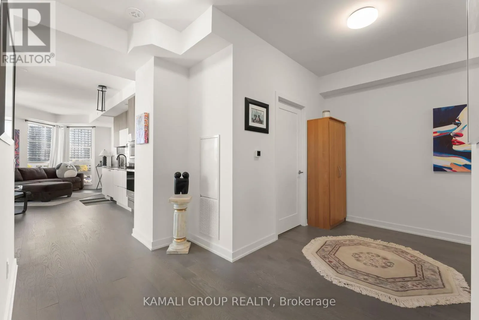 523 - 8888 YONGE STREET