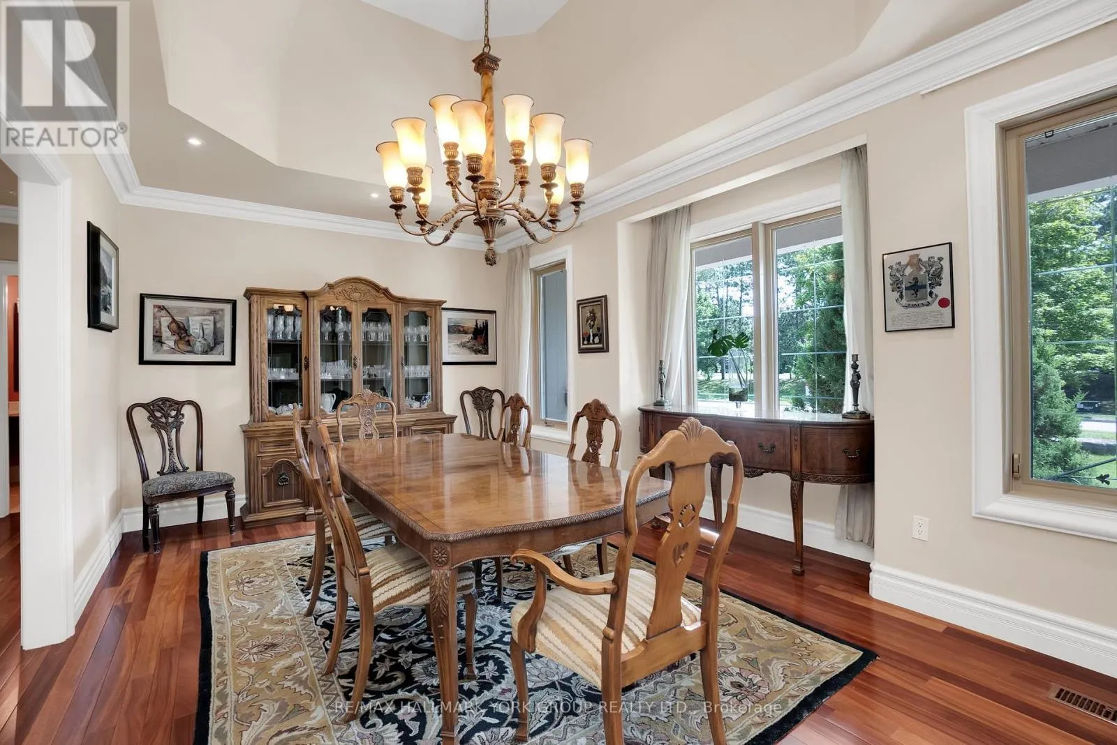 2 KINGSWOOD DRIVE