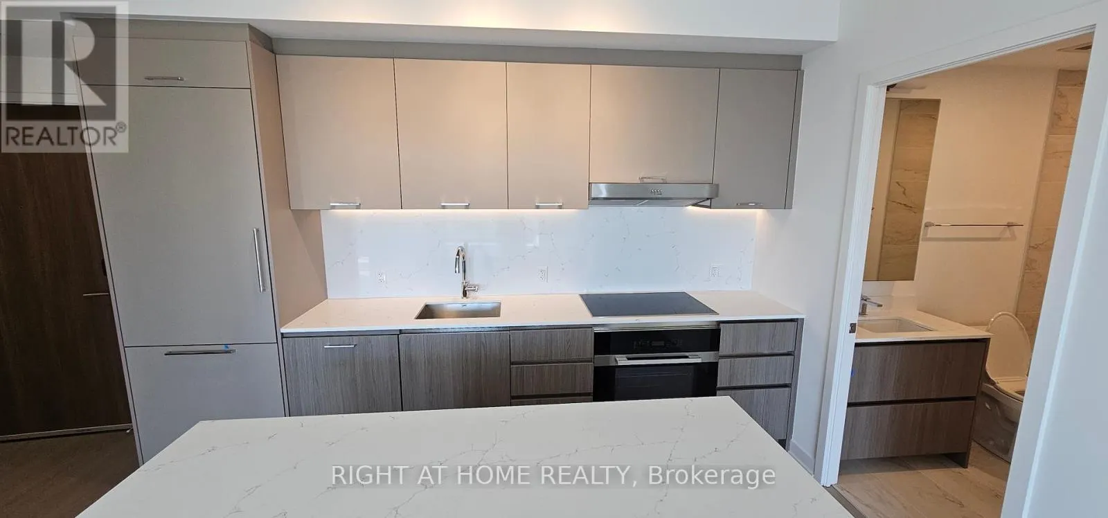 818 - 8188 YONGE STREET