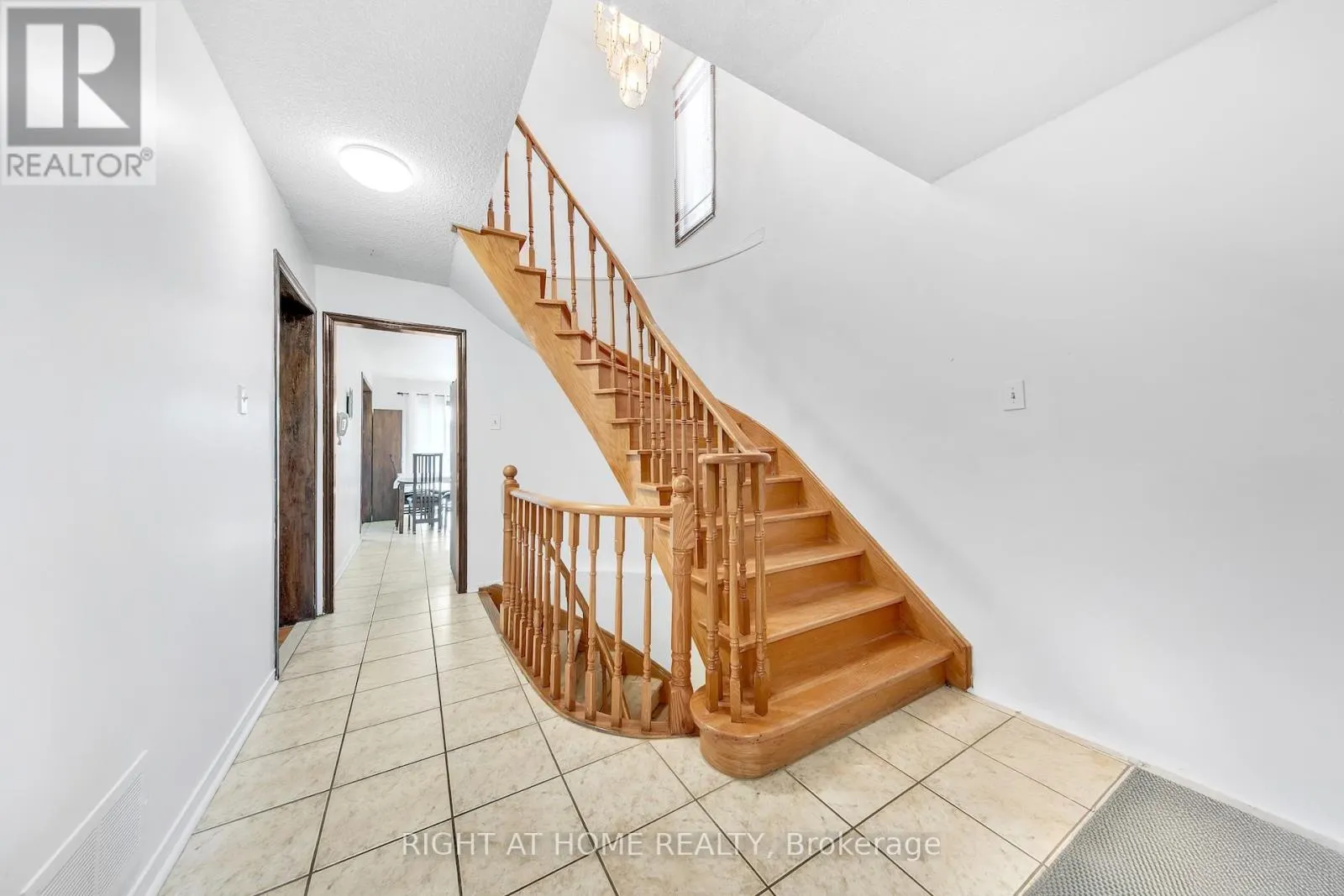 8 TERRA ROAD