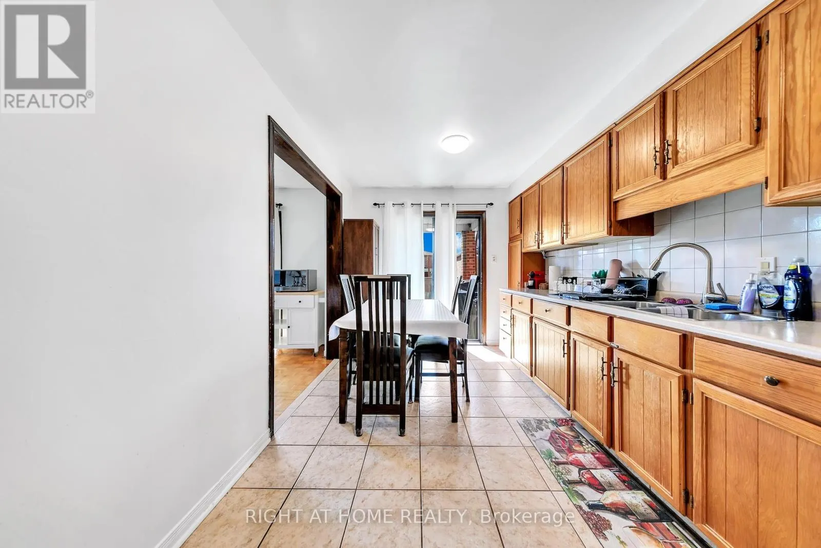 8 TERRA ROAD