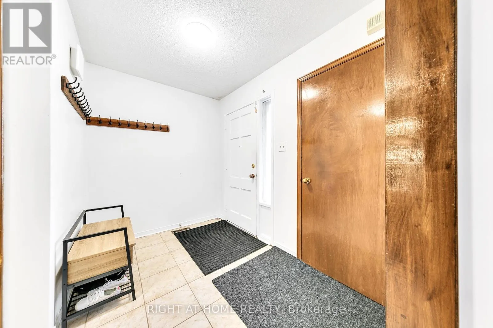 8 TERRA ROAD