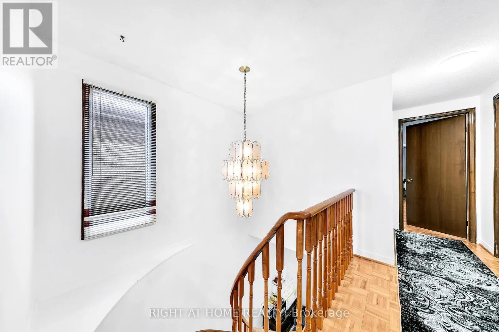 8 TERRA ROAD