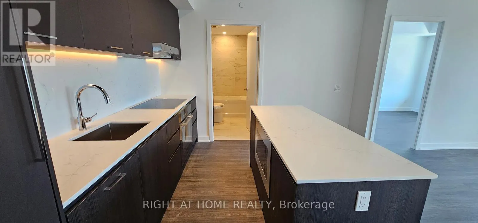 720 - 8188 YONGE STREET