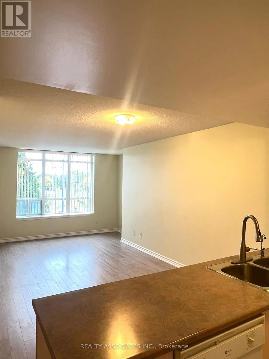 303 - 130 POND DRIVE