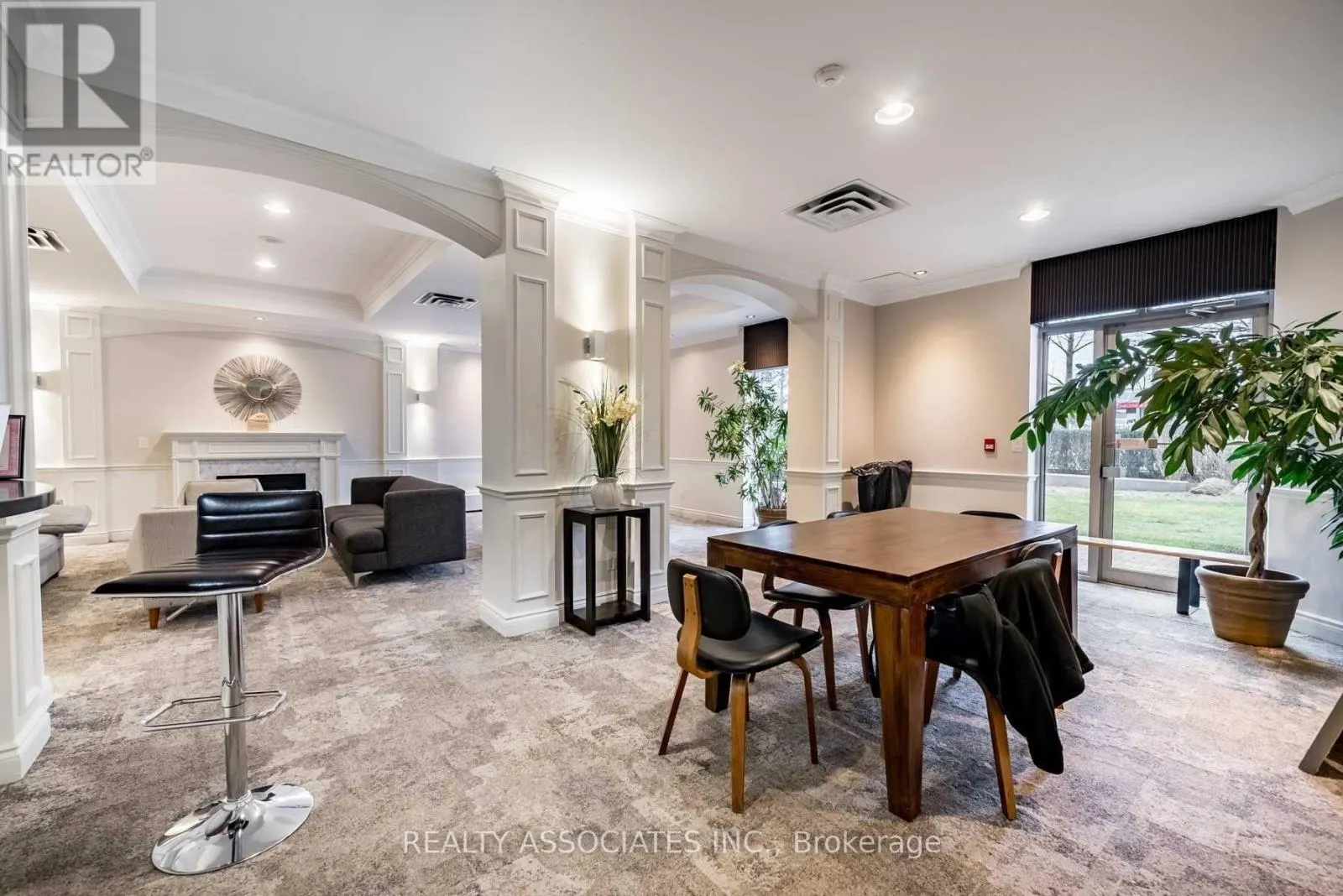 303 - 130 POND DRIVE