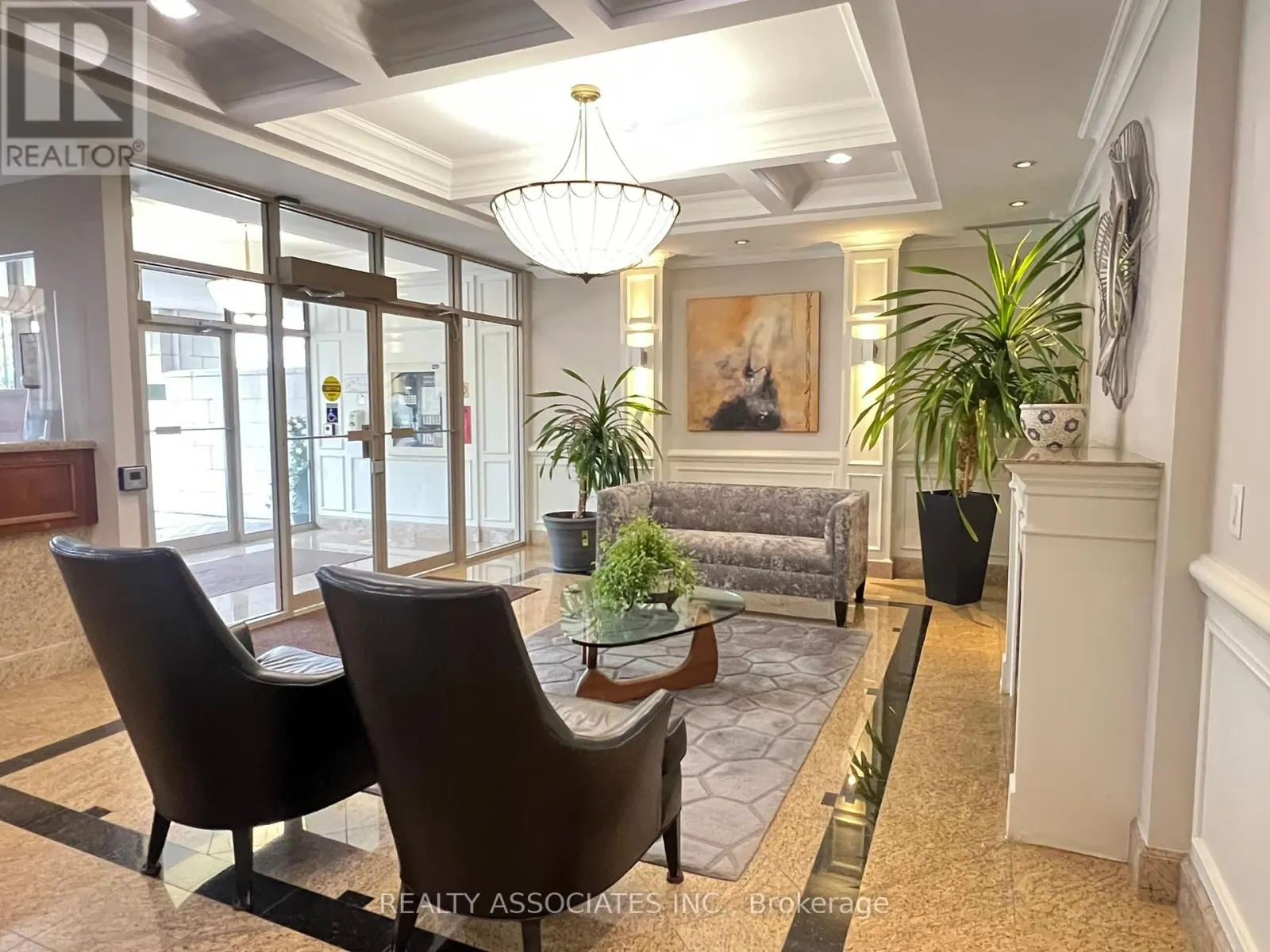 303 - 130 POND DRIVE