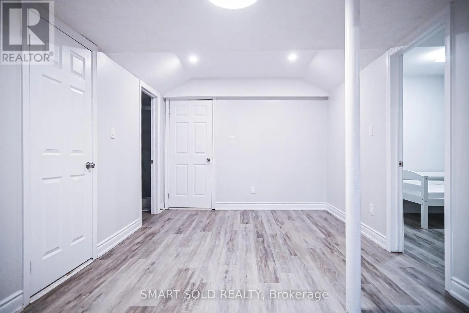 BSMT - 22 VANDERVOORT DRIVE