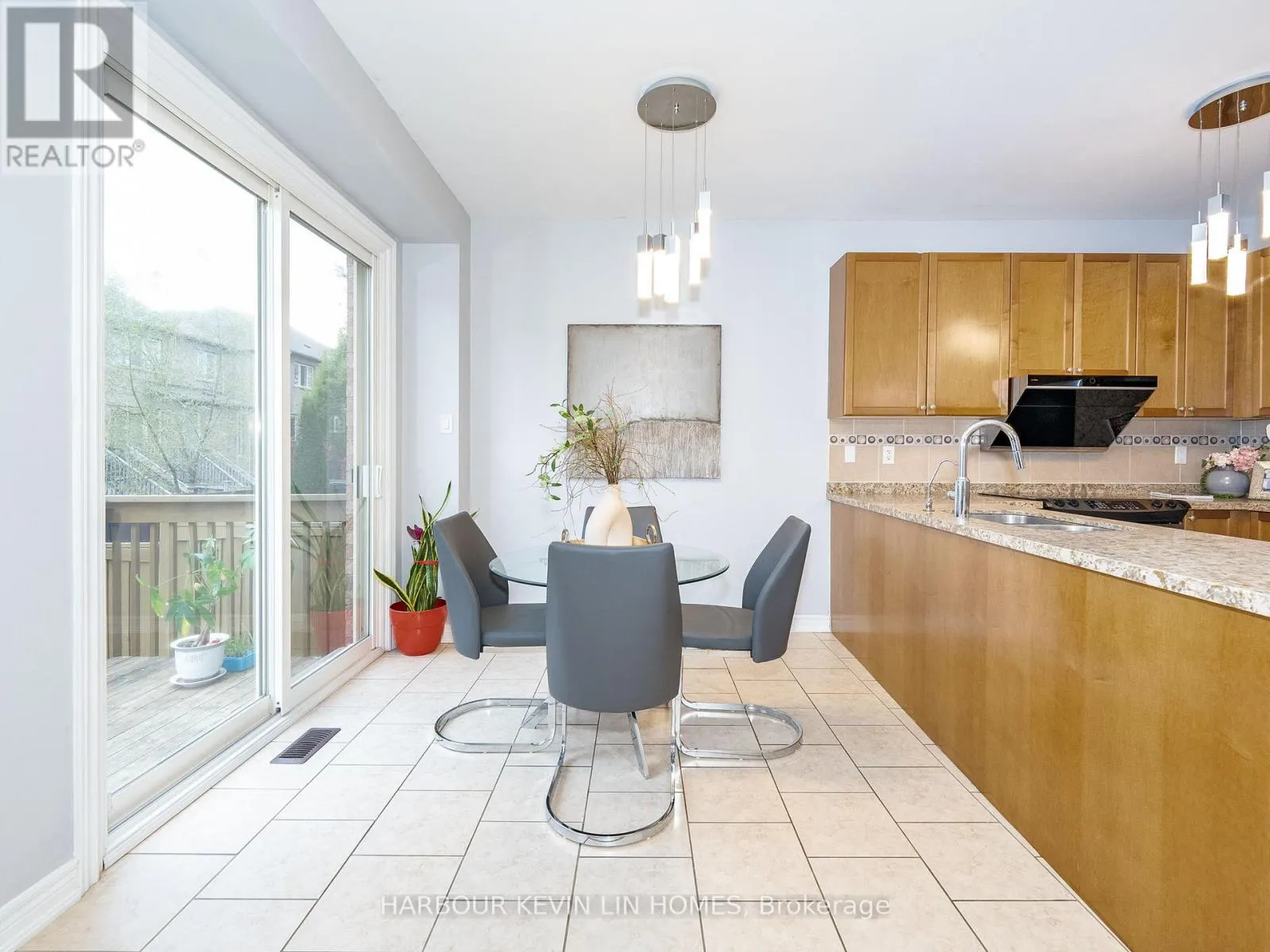 60 SEIFFER CRESCENT