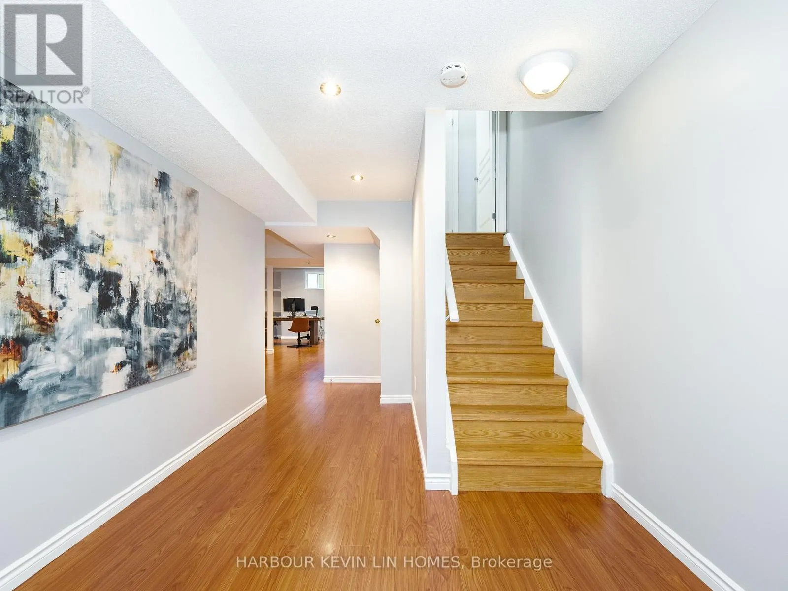 60 SEIFFER CRESCENT