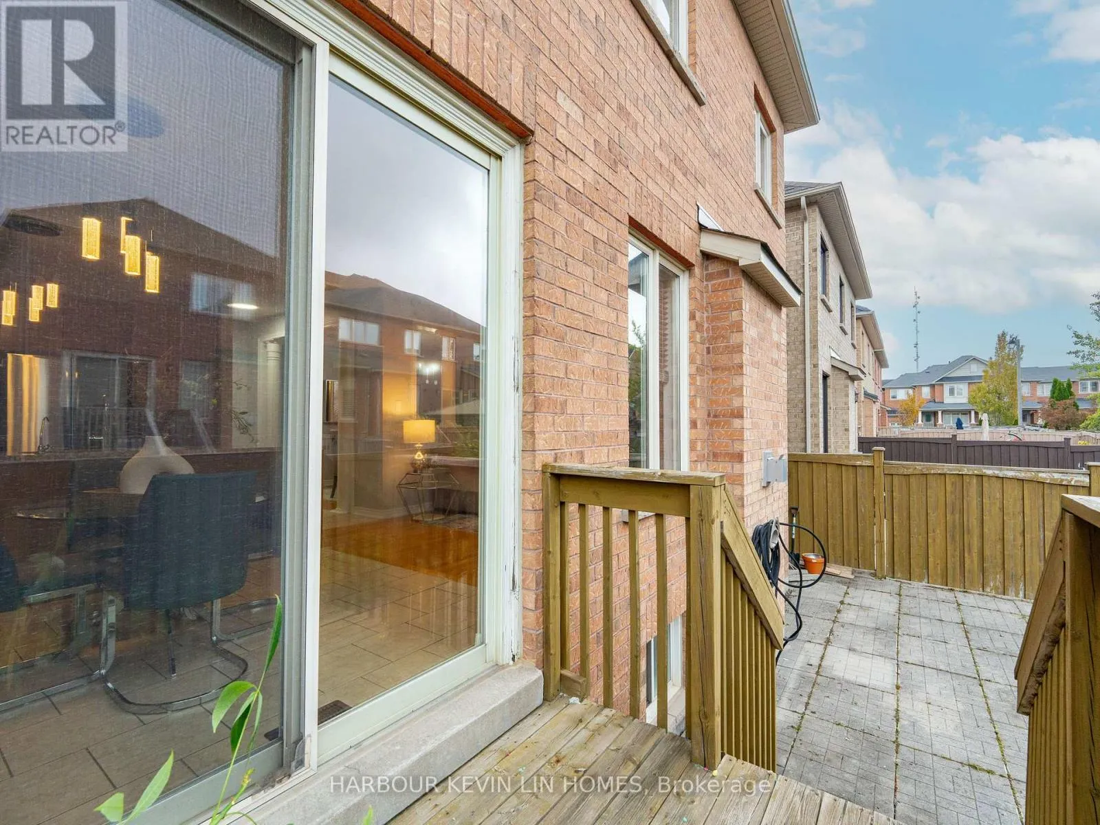 60 SEIFFER CRESCENT