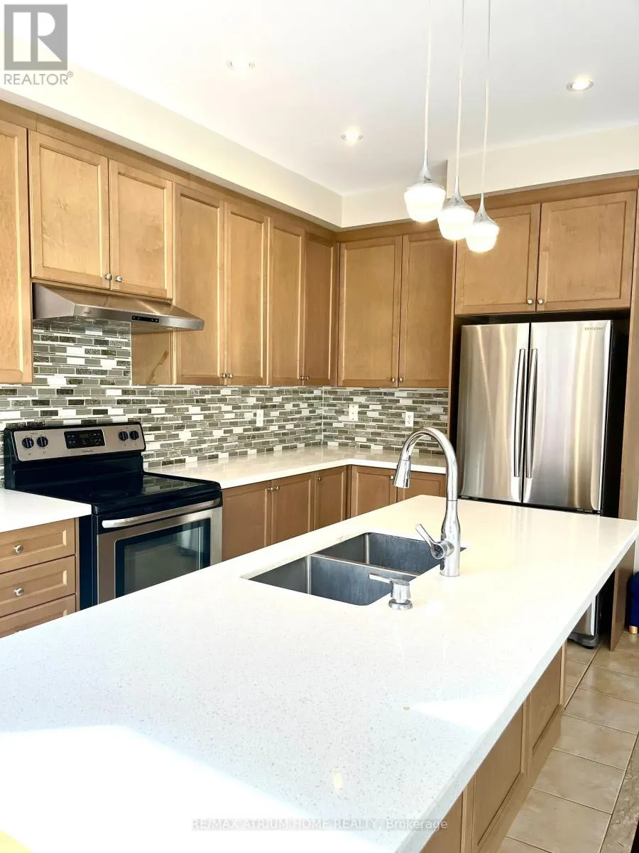1261 BLENCOWE CRESCENT
