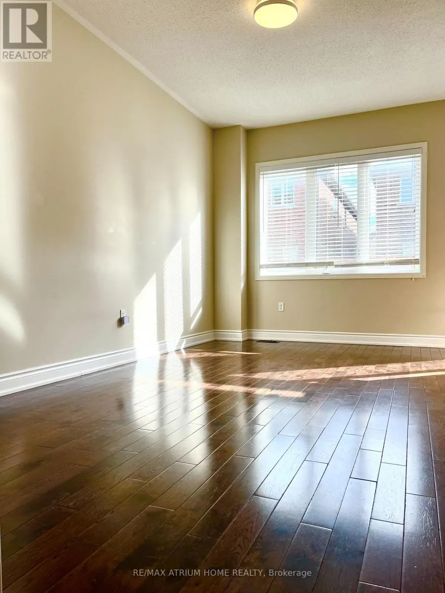 1261 BLENCOWE CRESCENT