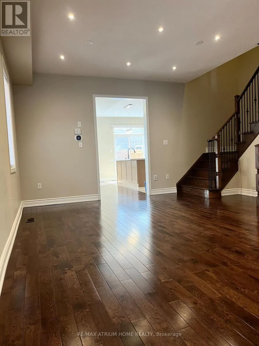 1261 BLENCOWE CRESCENT