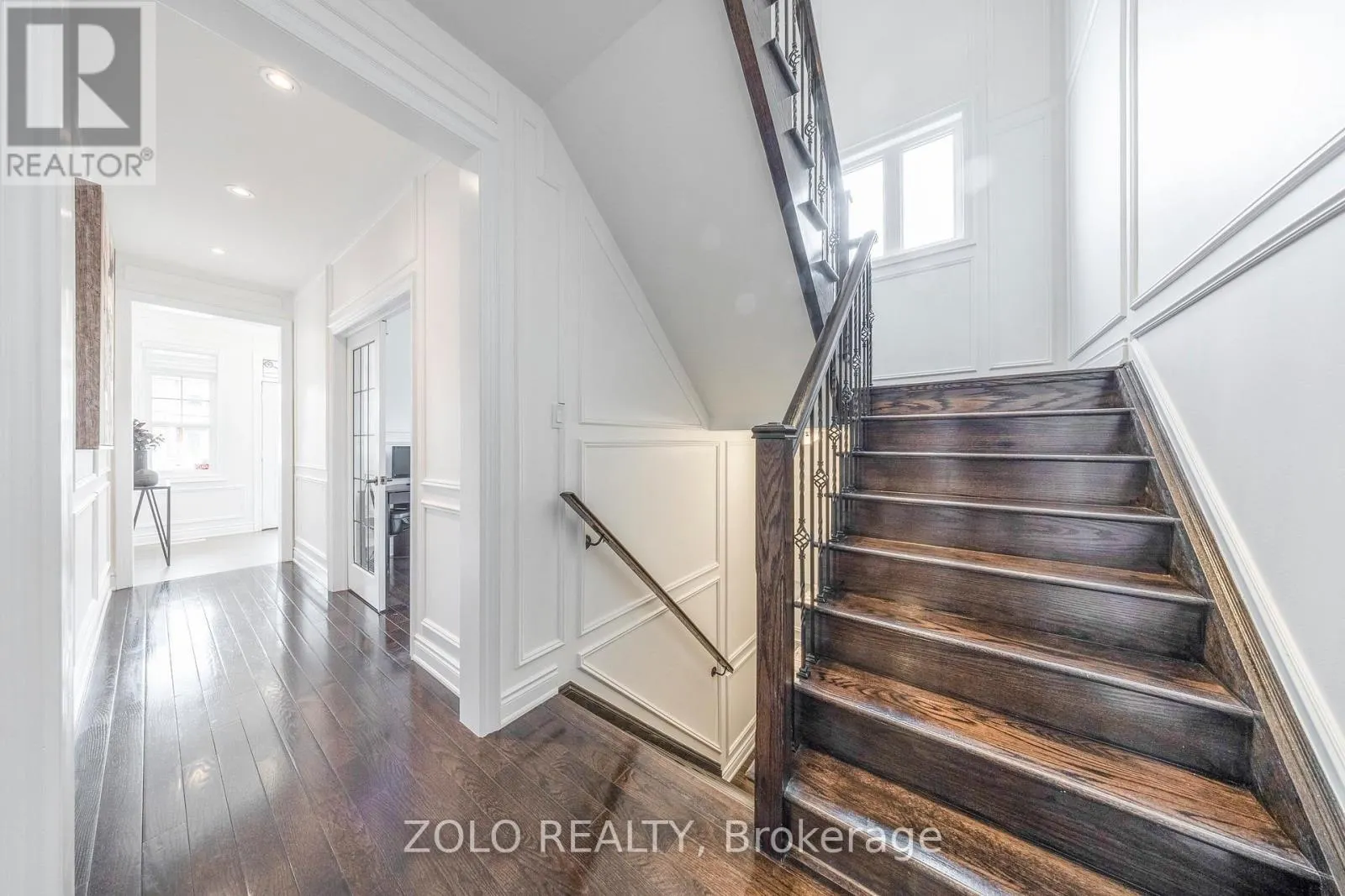 11 JOHN DAVIS GATE