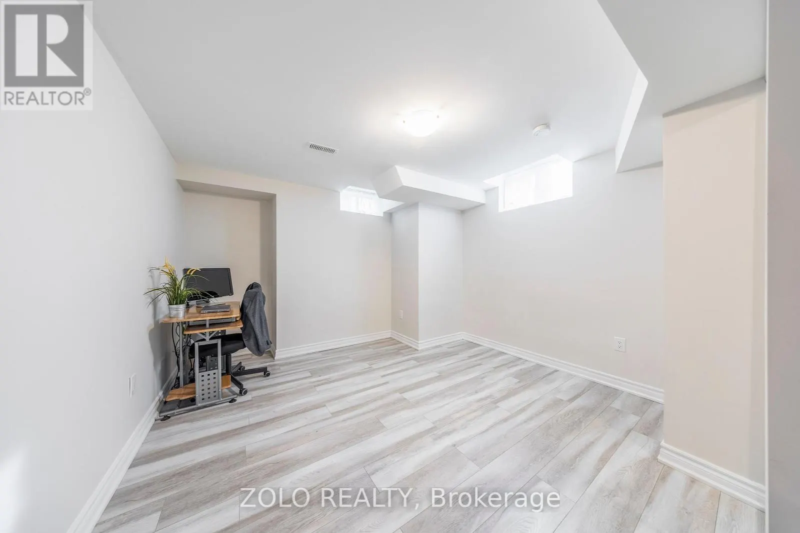 11 JOHN DAVIS GATE