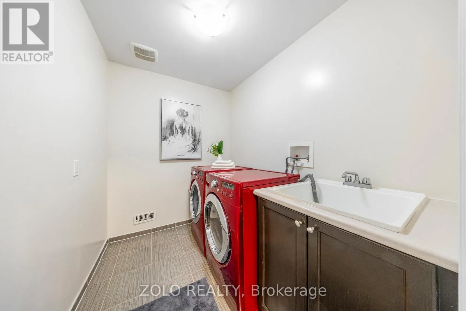 11 JOHN DAVIS GATE