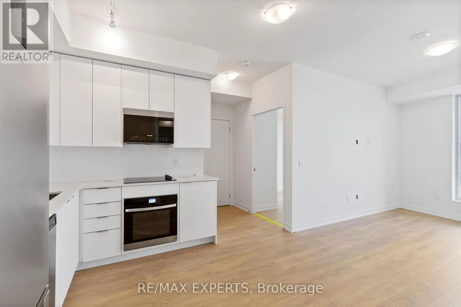 2201 - 474 CALDARI ROAD
