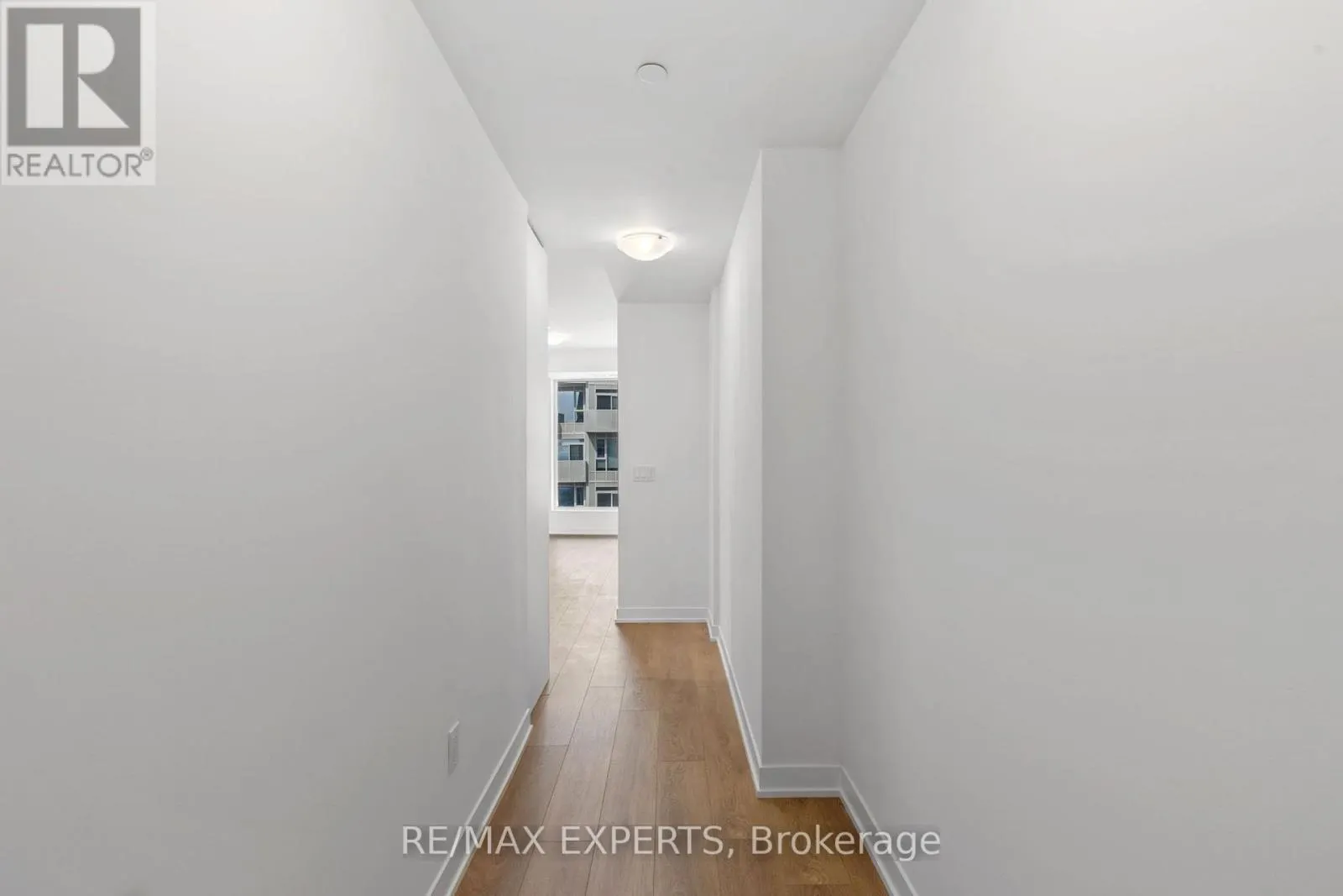 2201 - 474 CALDARI ROAD