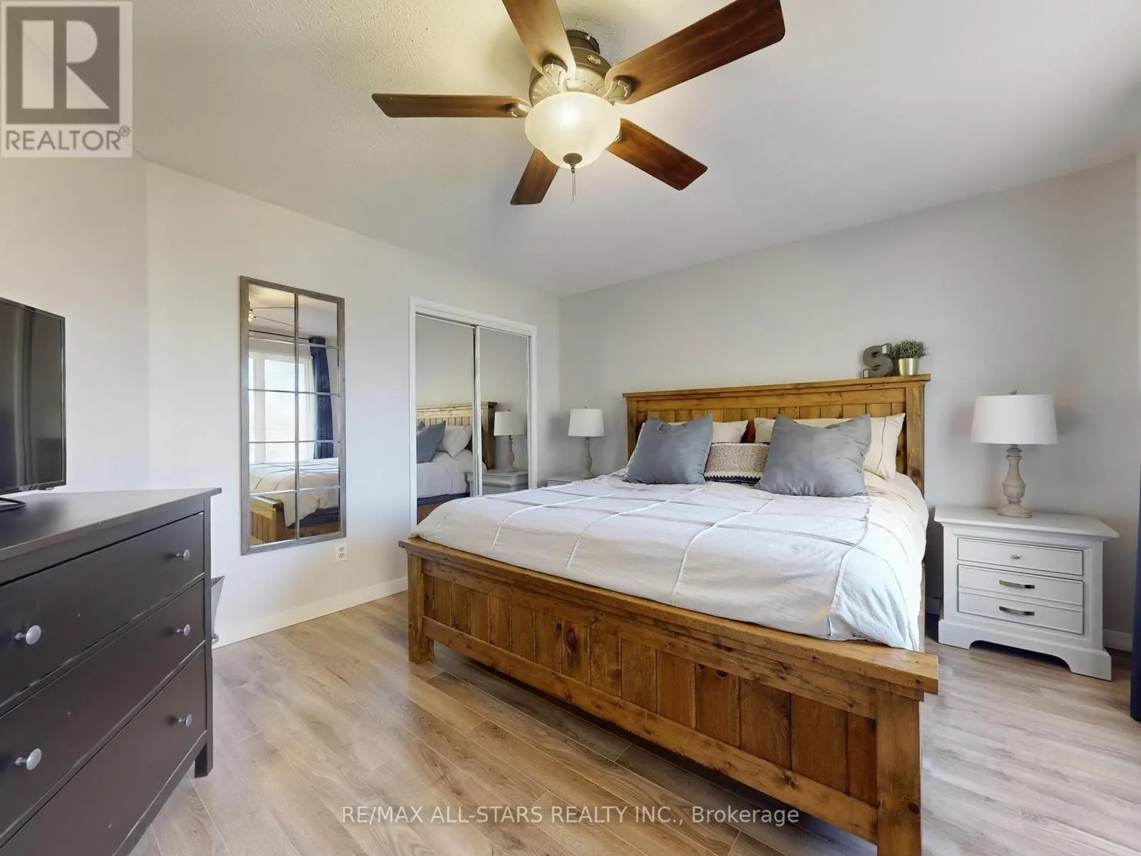 21 ANNAMARIA DRIVE