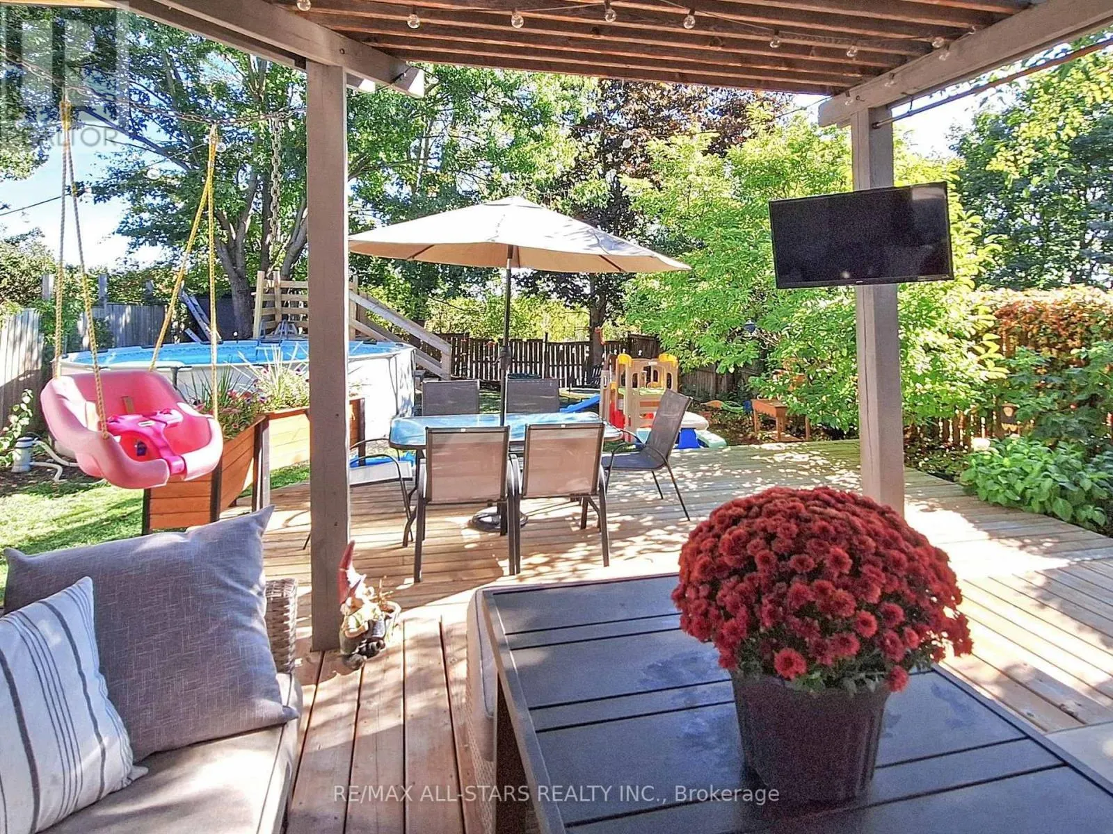 21 ANNAMARIA DRIVE