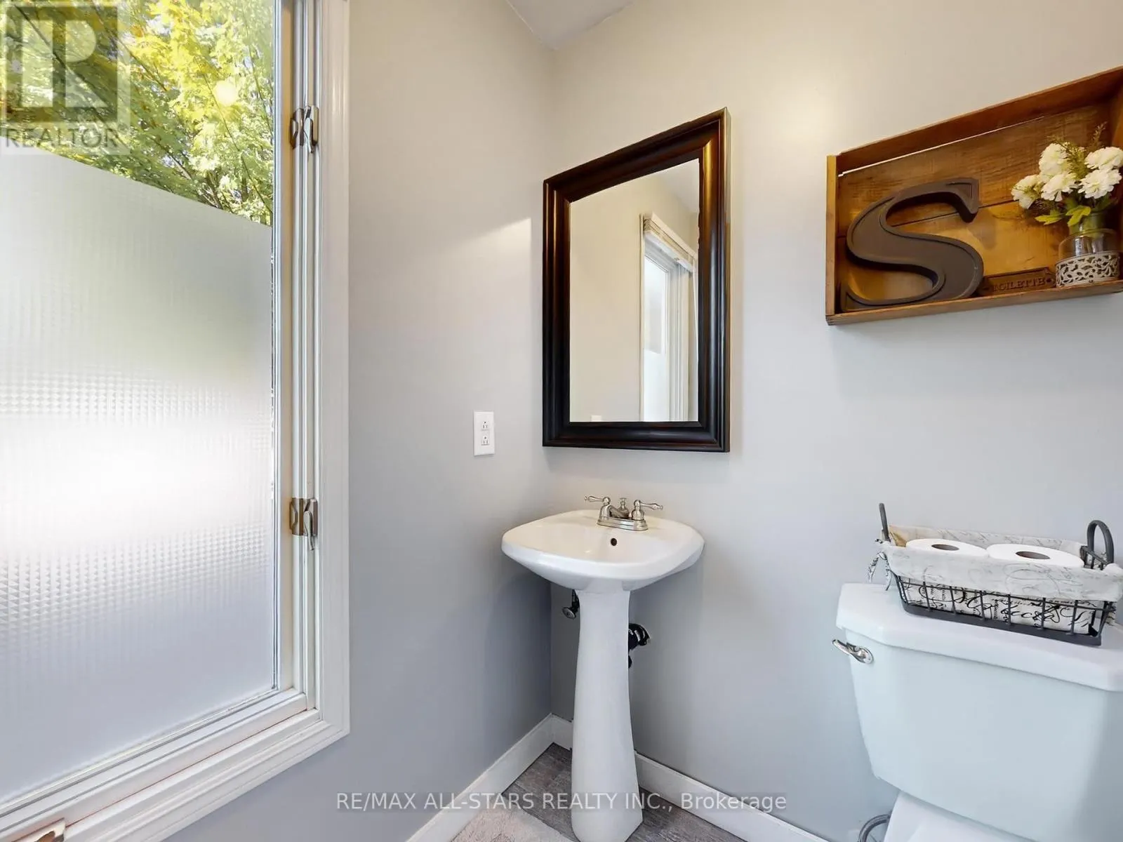 21 ANNAMARIA DRIVE