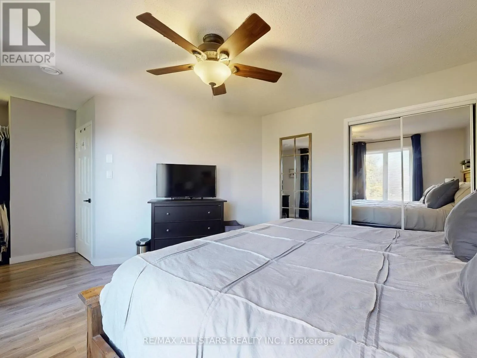 21 ANNAMARIA DRIVE