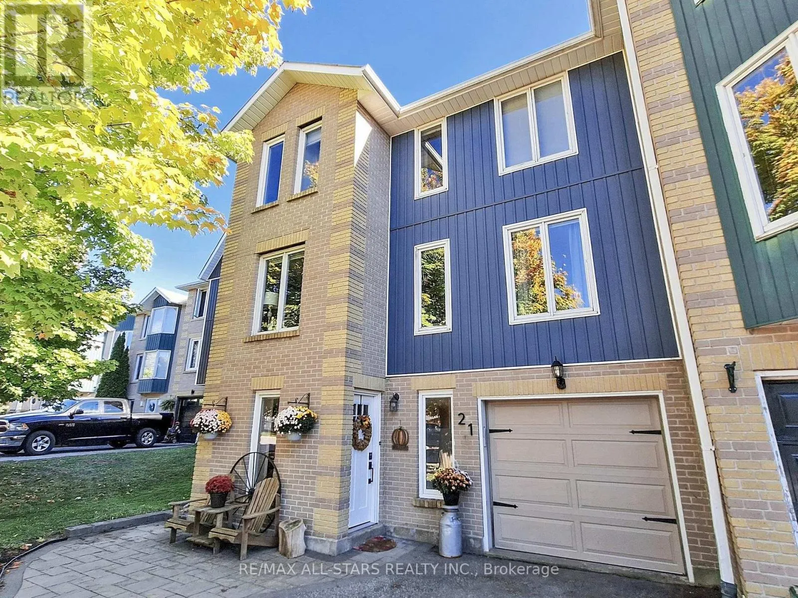 21 ANNAMARIA DRIVE