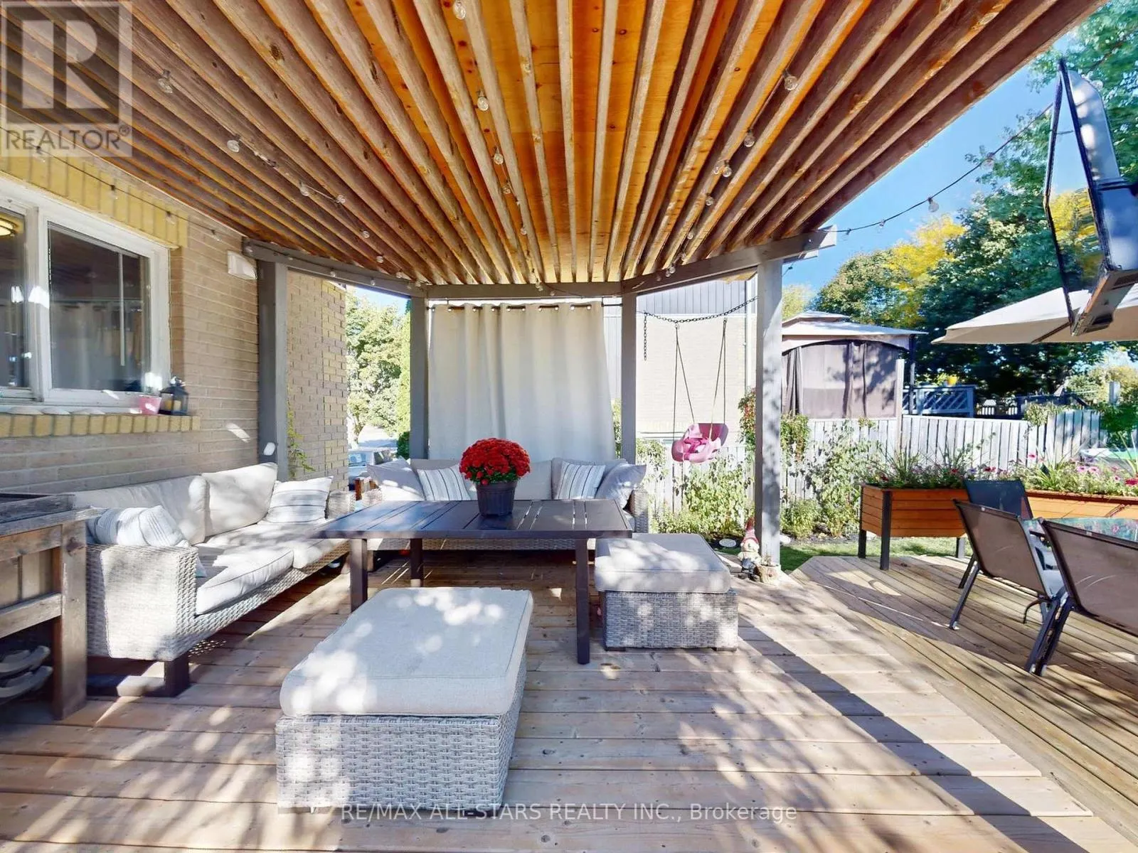 21 ANNAMARIA DRIVE