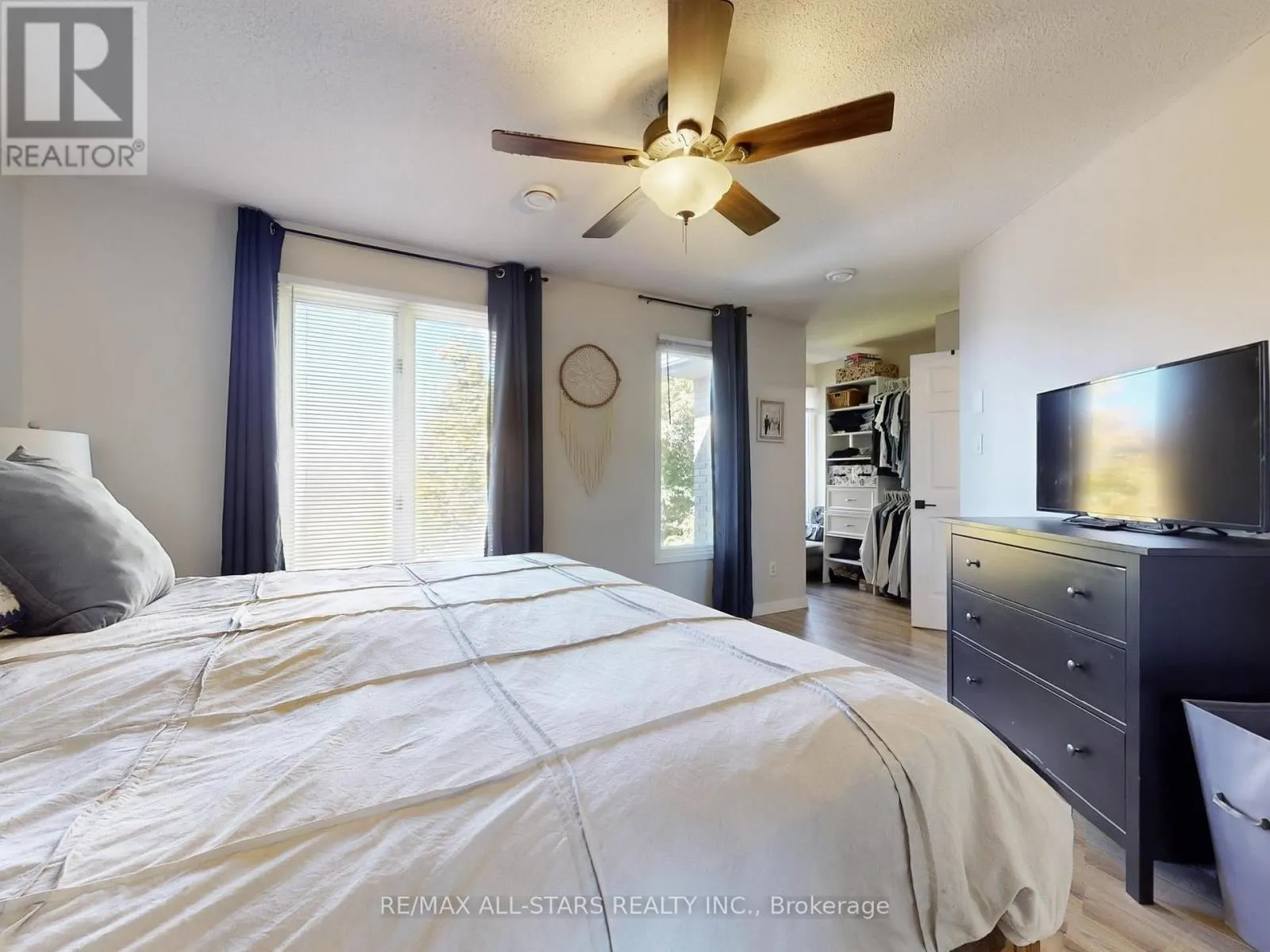 21 ANNAMARIA DRIVE