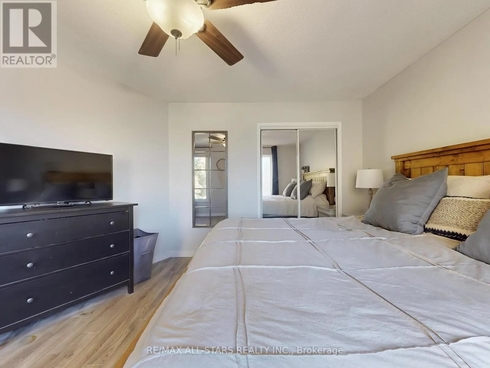 21 ANNAMARIA DRIVE