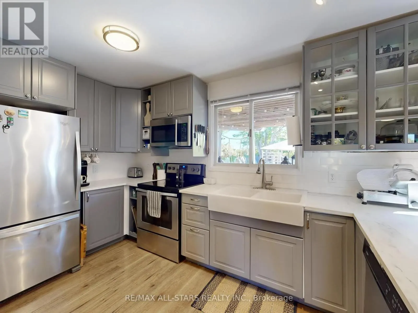 21 ANNAMARIA DRIVE