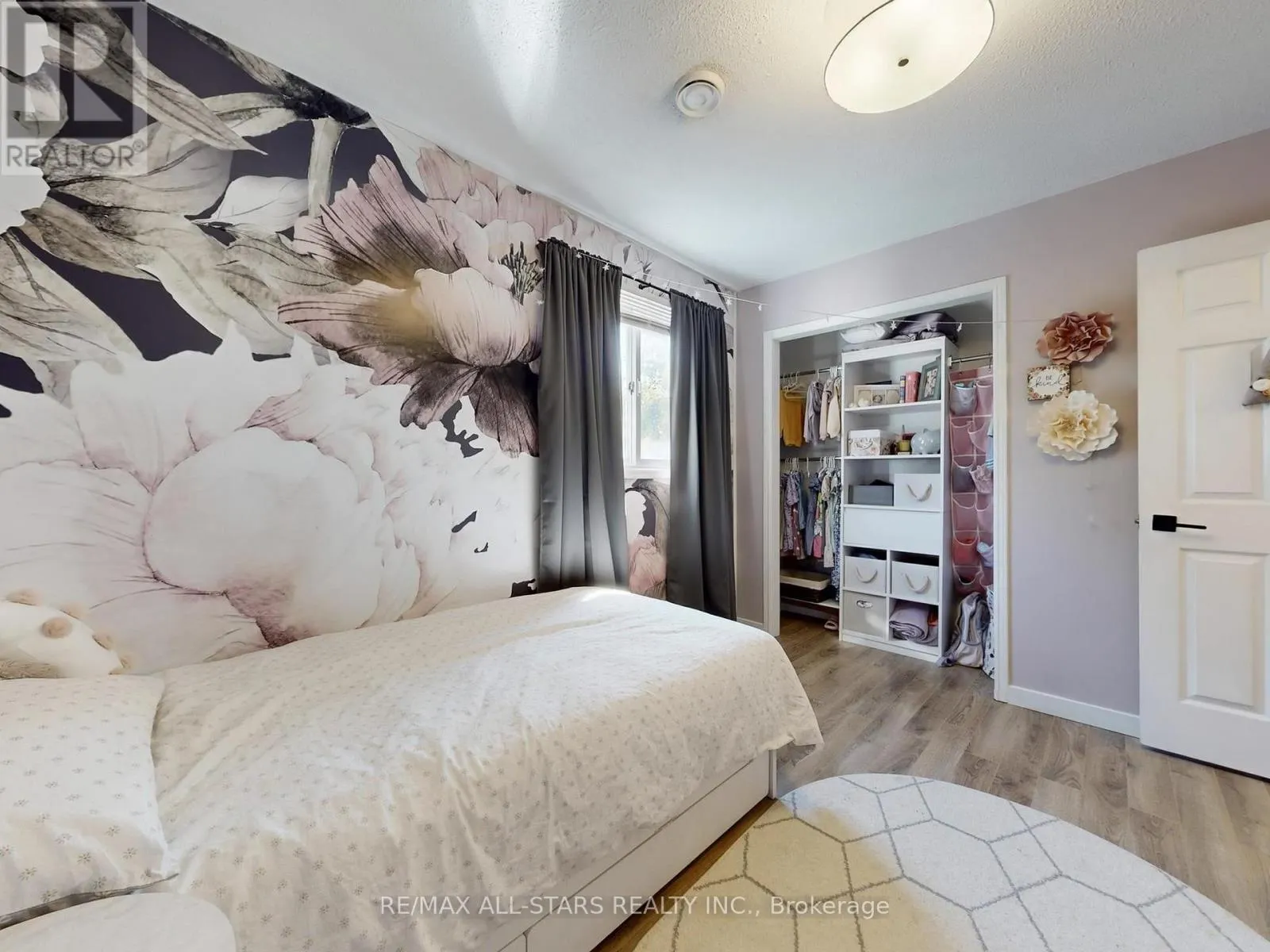 21 ANNAMARIA DRIVE