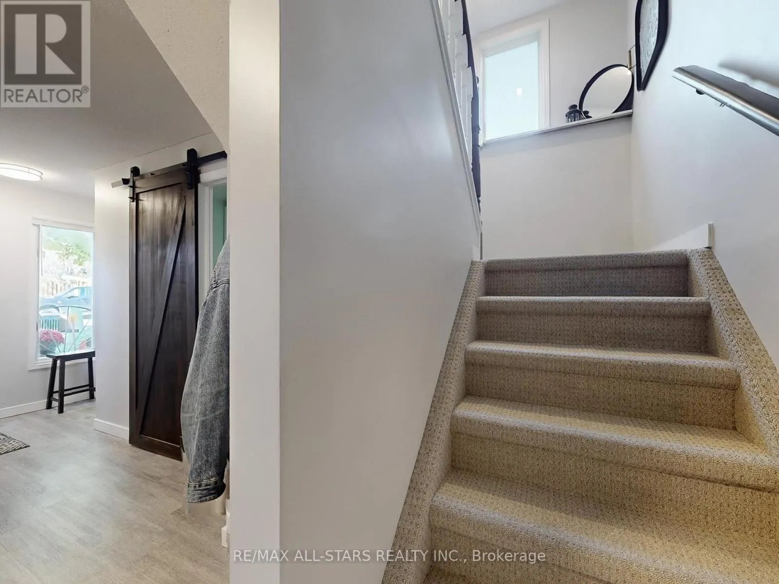 21 ANNAMARIA DRIVE