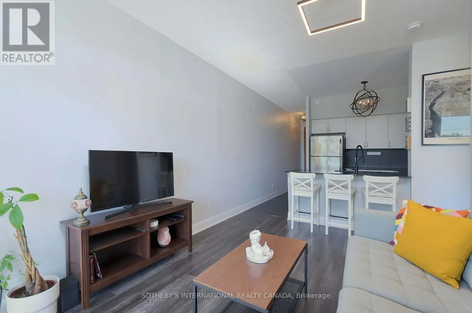 501 - 4700 HIGHWAY 7 ROAD
