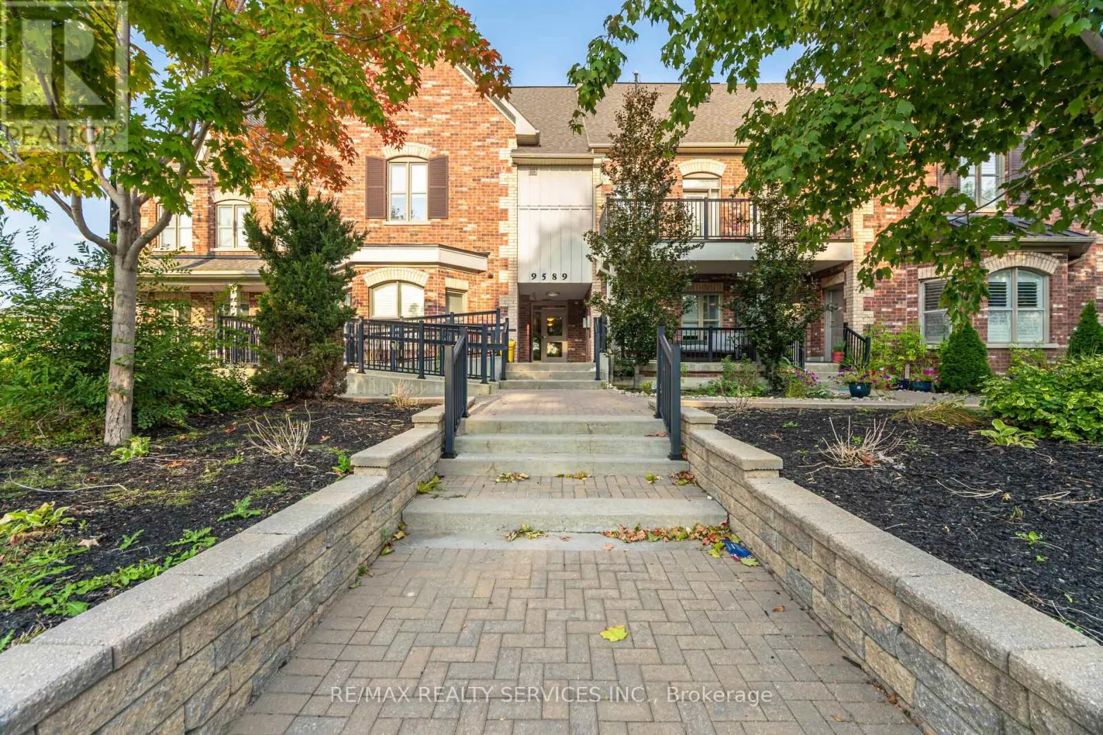 106 - 9589 KEELE STREET