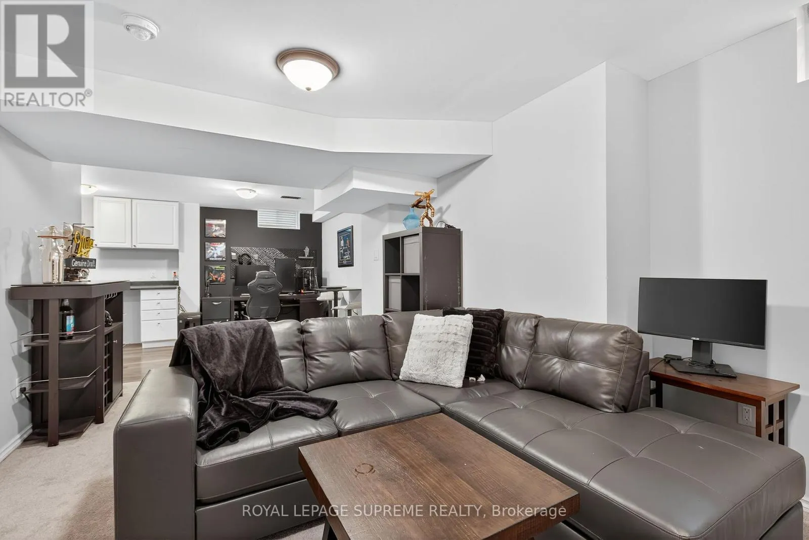 28 MANDLEY STREET