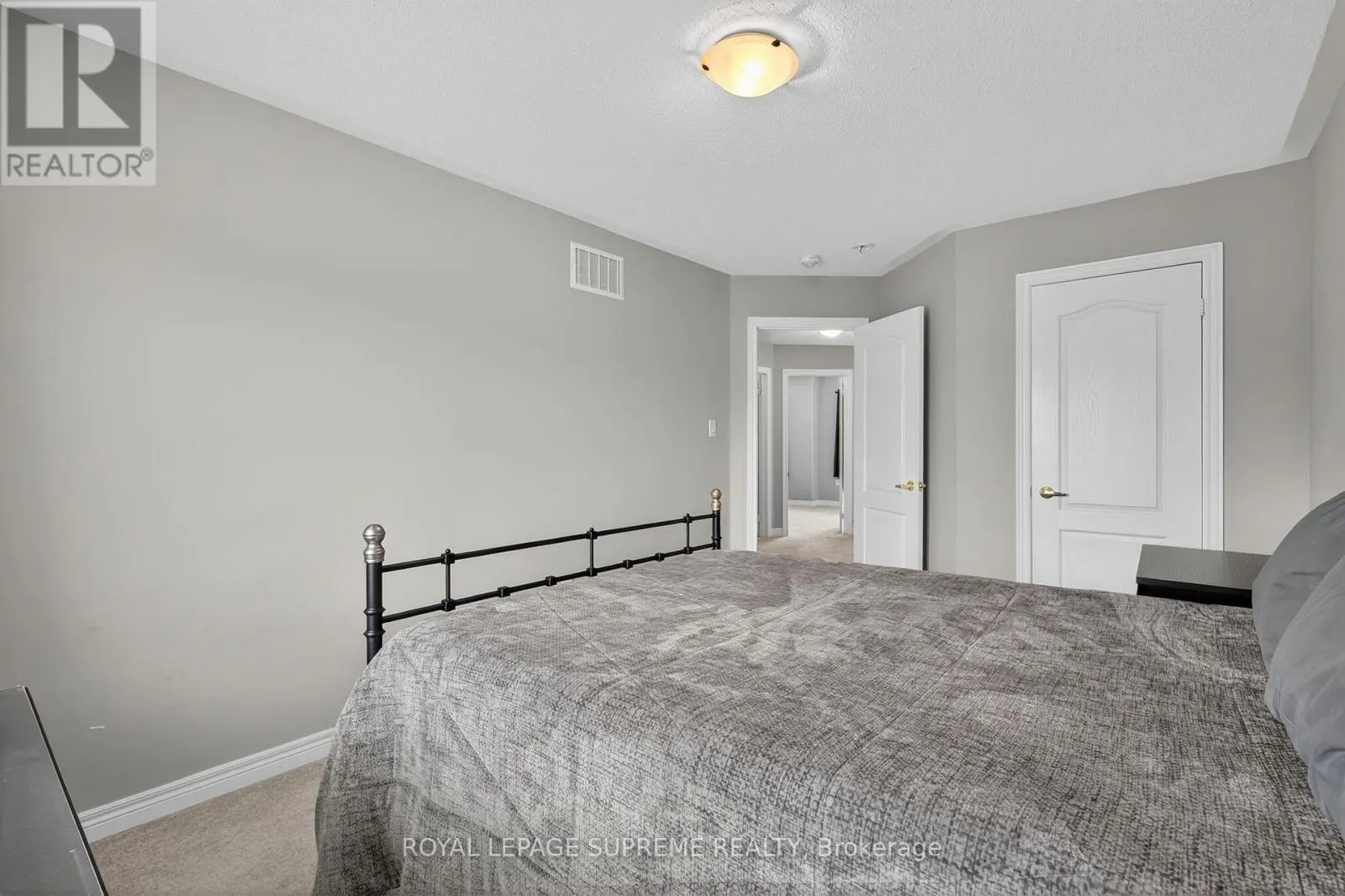 28 MANDLEY STREET