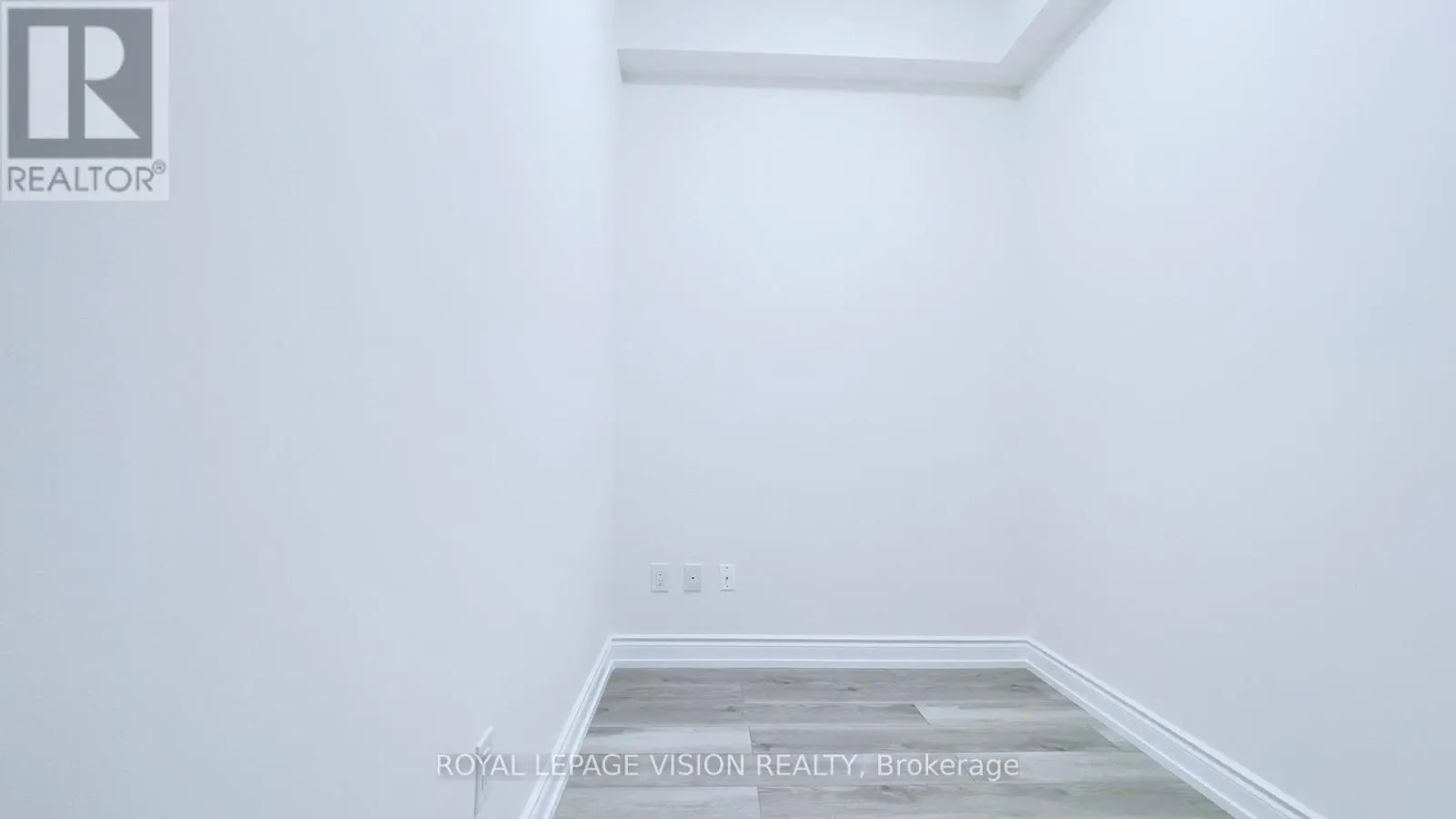 315 - 8763 BAYVIEW AVENUE