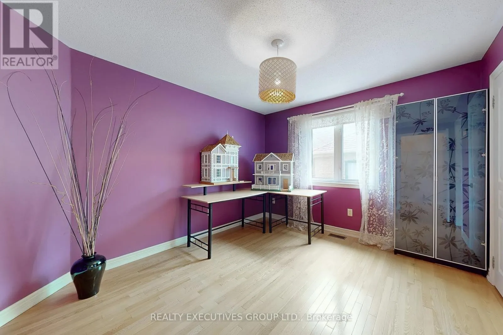 32 SHADOW FALLS DRIVE