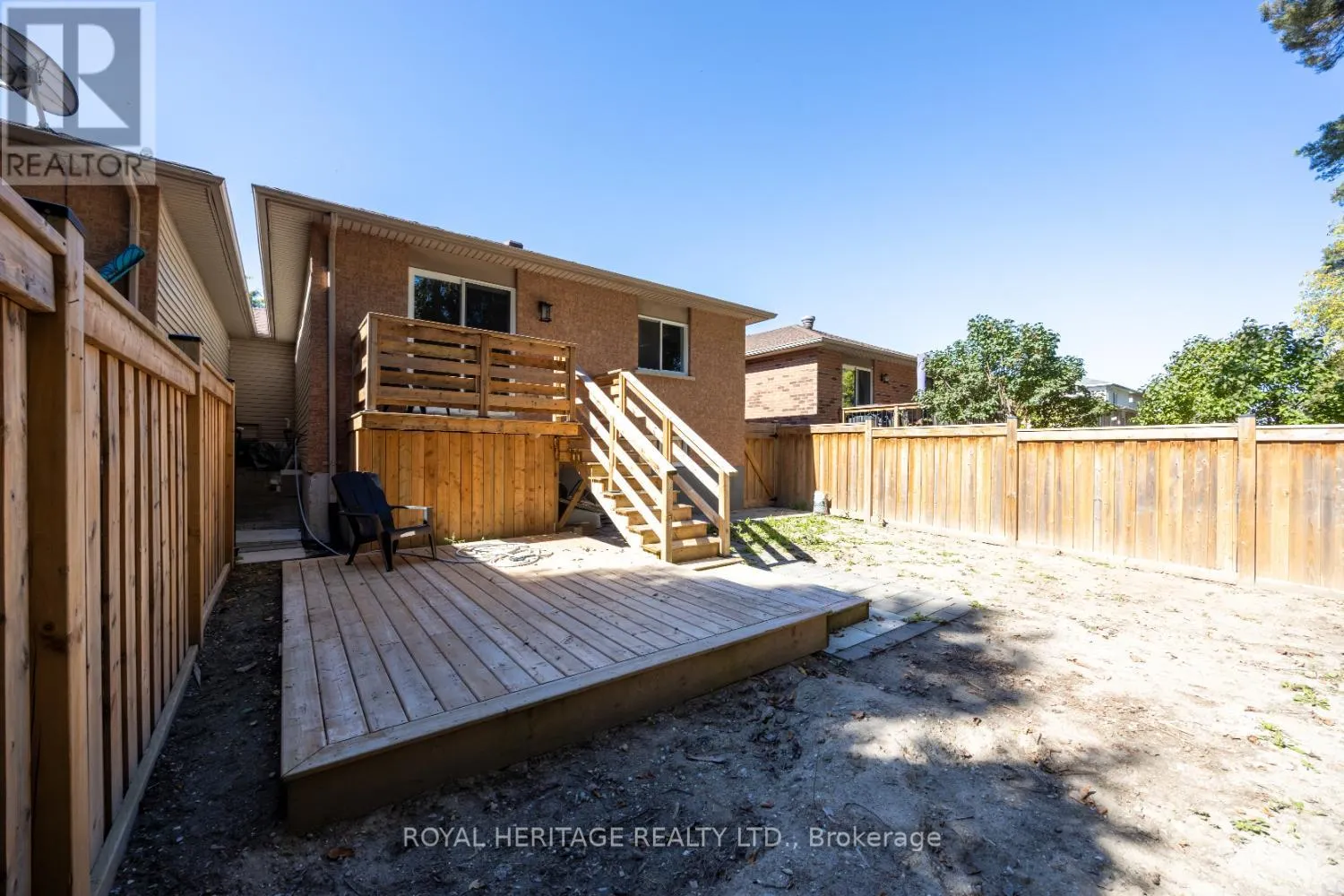 71 KATE AITKEN CRESCENT