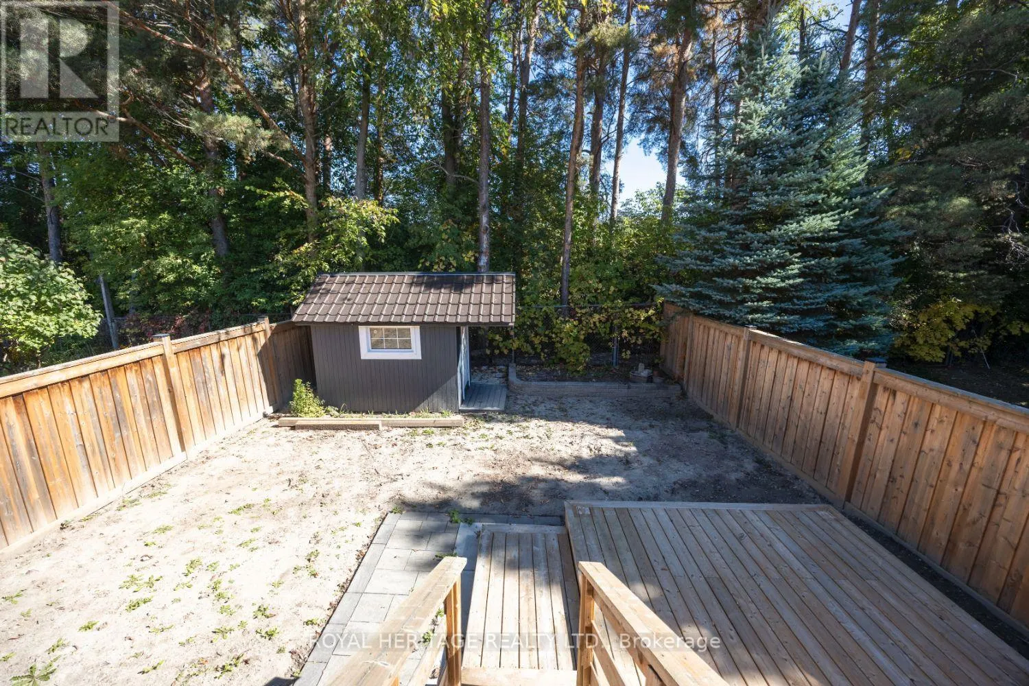 71 KATE AITKEN CRESCENT