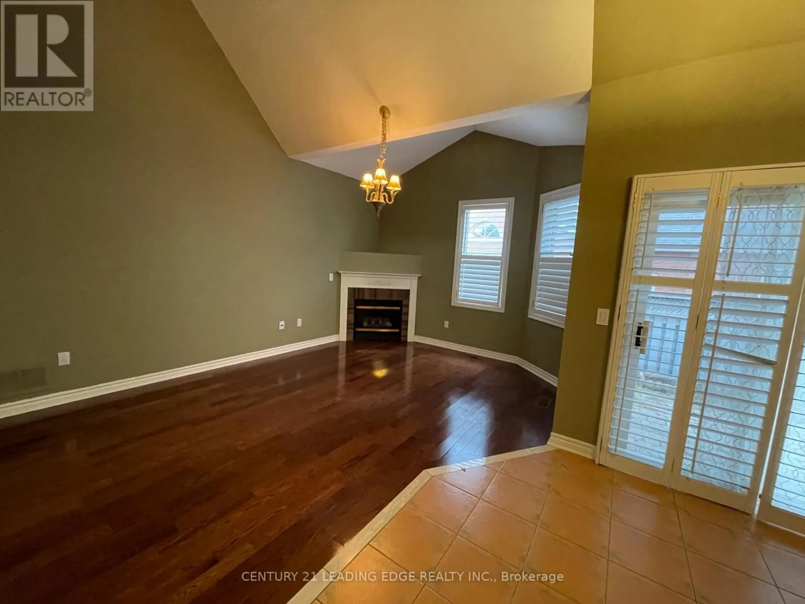58 MANORWOOD DRIVE