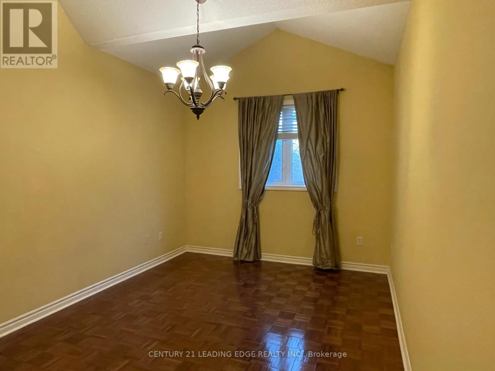 58 MANORWOOD DRIVE